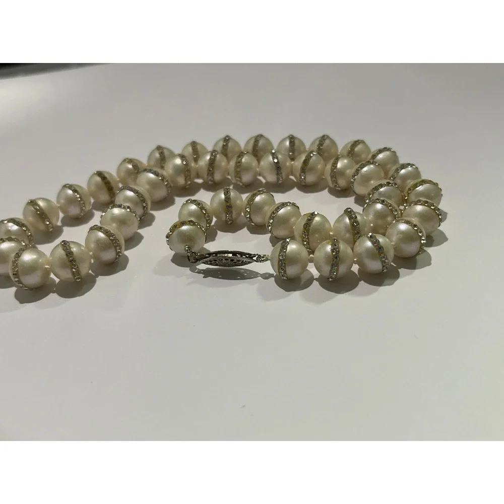 White Simulated‎ Pearl w/ Rhinestones Necklace middle 10 mm 18 inches Jewelry